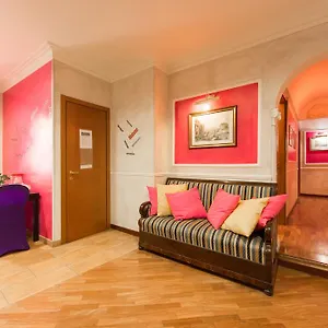Rifugio Di 3*, Roma Italia